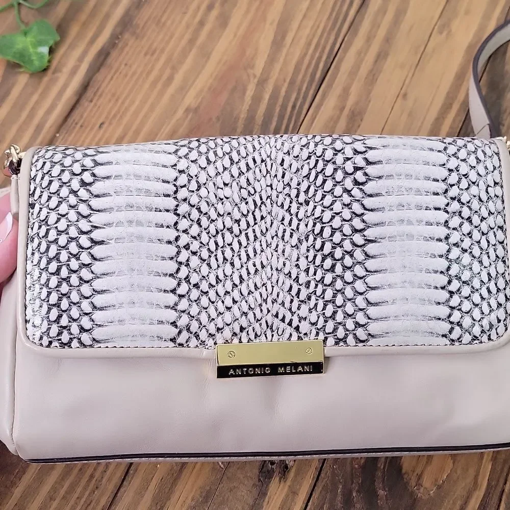 Antonio Melani. Elegant Cream and Silver Snakeskin Bag. EUC